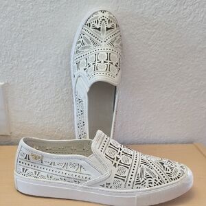 Tory Burch Roselle Ivory Leather Laser Cut Slip-On Sneakers Sz 9